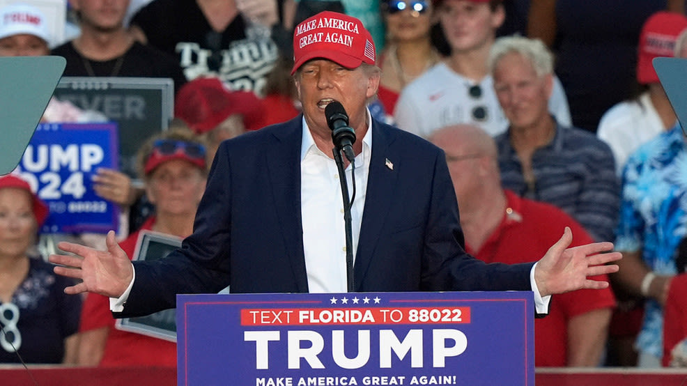 Trump enters first of day of RNC with bold economic promises