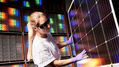New world record set for residential solar panel