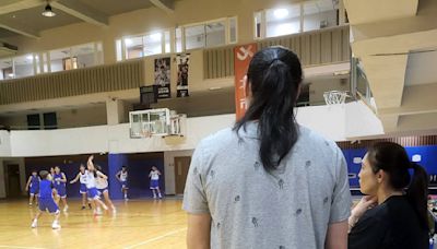 籃球》職籃工會探訪中華白女子隊 醫療設備還沒到位