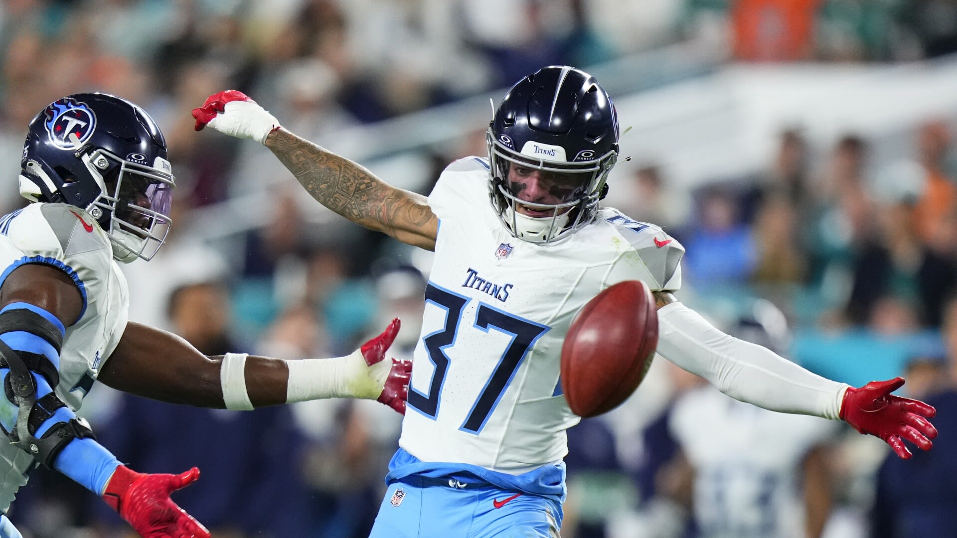 Amani Hooker sees "more aggressive" Titans defense this year