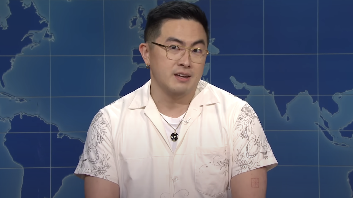 Why Does Saturday Night Live Still Use Cue Cards? Bowen Yang Breaks Down The Three Major Reasons