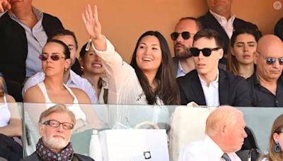 PHOTOS Stéphanie de Monaco : Sa fille Pauline visage impénétrable, son fils Louis plus détendu avec Marie pour la victoire de Tsitsipás