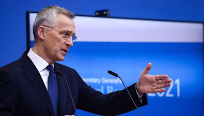 Stoltenberg afirma que Ucrania tiene 'derecho a defenderse' y golpear objetivos militares en Rusia