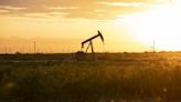 Oil Recoups Losses as Technicals Add Support, US Stockpiles Drop