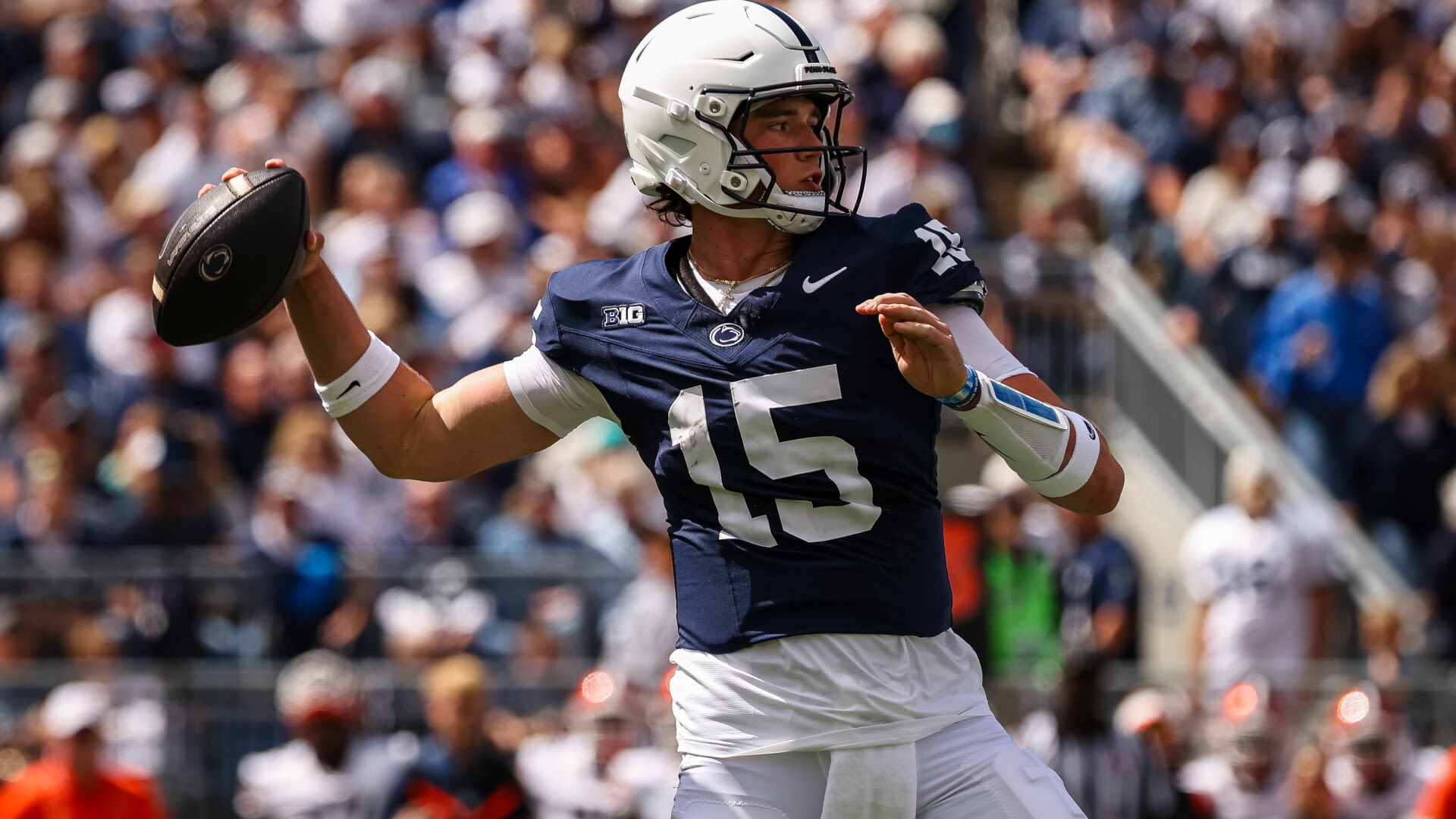 Drew Allar throws for 2 TDs, runs for another as No. 8 Penn State holds off Bowling Green 34-27