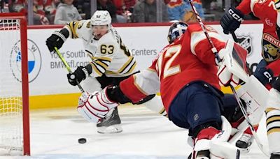 Wednesday's hockey: Panthers rout Bruins 6-1 to tie series