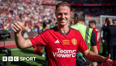 Man Utd news: Jonny Evans still in Manchester United contract talks