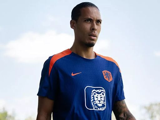 Arne Slot faces awkward Virgil van Dijk decision as Liverpool summer talks on the cards