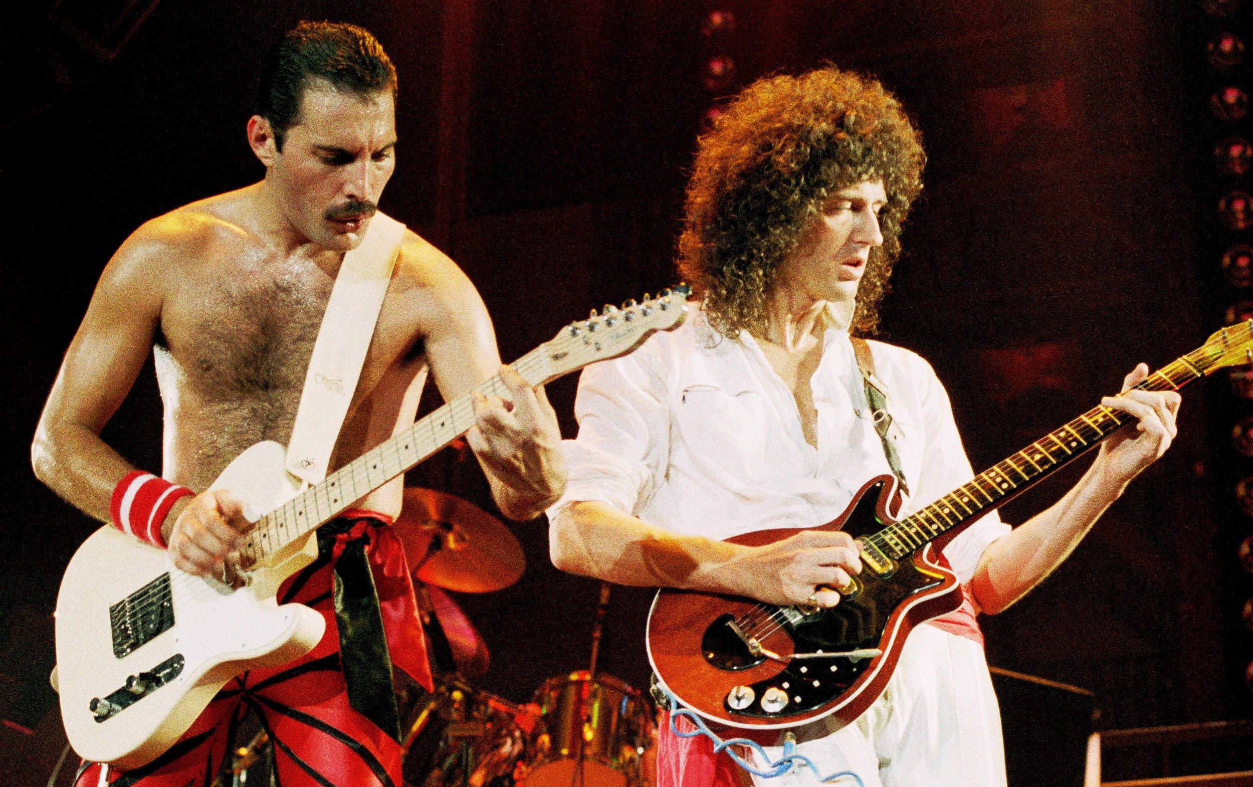 Queen poised for $1bn payday as band eyes back catalogue sale