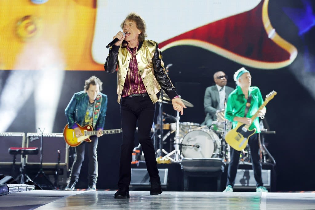 Orlando fans prepare for rocking Rolling Stones at Camping World Stadium