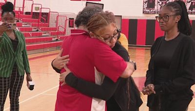 Oak Park teacher thanks students who helped save him during cardiac arrest