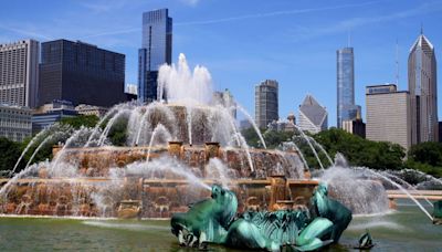 Buckingham Fountain closes after being dyed red by vandals