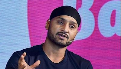 'Bhaiyon Isko Bataao': Harbhajan Singh Lashes Out At Pakistani User On X For Comparing MS Dhoni And Mohammad Rizwan