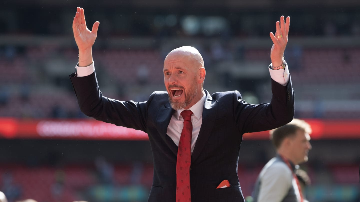 Man Utd consider keeping Erik ten Hag - report