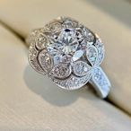 時尚純銀 925 純銀水晶白色立方氧化鋯戒指女士婚禮配飾高品質銀色訂婚戒指時尚首飾