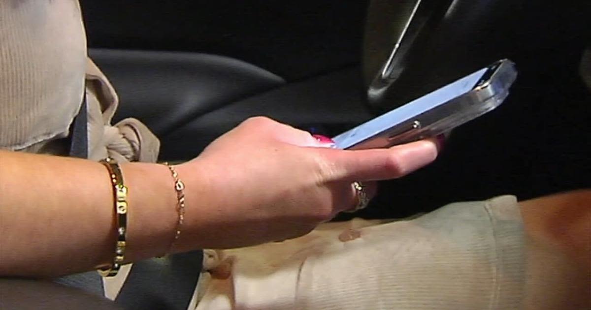 Bill banning cell phones while driving moves forward in Pa.