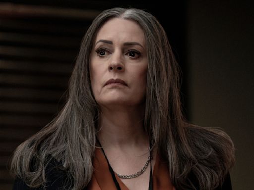 ...Criminal Minds Exclusive Clip: Prentiss Reveals Plan To Recruit Jason Gideon's Ex, So Will Felicity Huffman's...