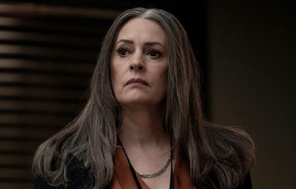 Criminal Minds Exclusive Clip: Prentiss Reveals Plan To Recruit Jason Gideon's Ex, So Will Felicity Huffman's Character Be...