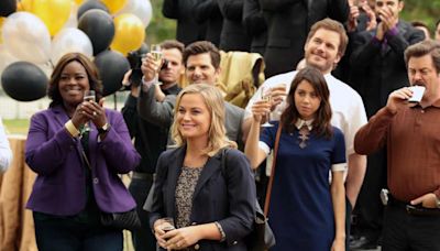 'Parks and Recreation' Fans 'Happy Cry' Over Surprise Cast Reunion Photos