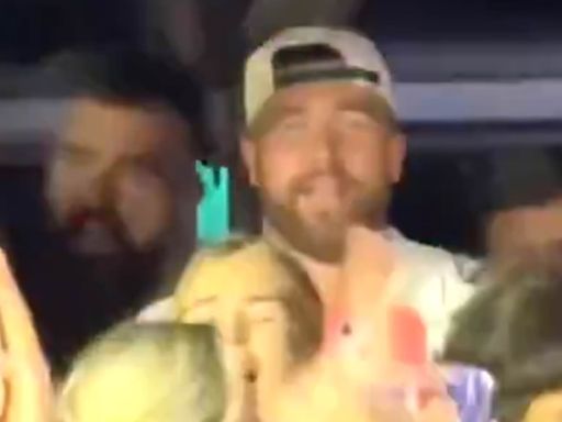 Jason Kelce goes crazy in hilarious clip from Taylor Swift show