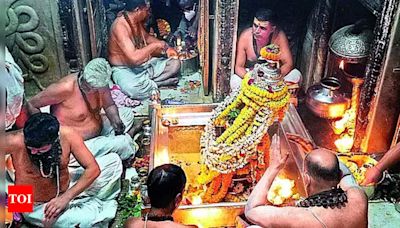 Lord Shiva appearance in 5 forms on Shrawan Mondays at KVT | Varanasi News - Times of India