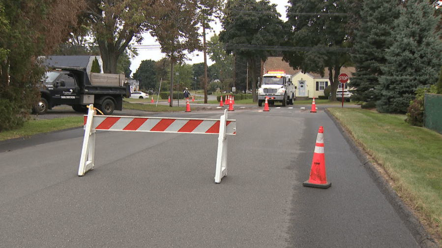 Water main break shuts down Rocky Hill road