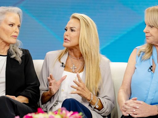 Nicole Brown Simpson's sisters detail how they processed OJ Simpson's death: 'Very overwhelming'