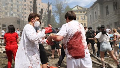 Siguen labores de rescate en hospital infantil de Kiev atacado por Rusia - El Diario NY