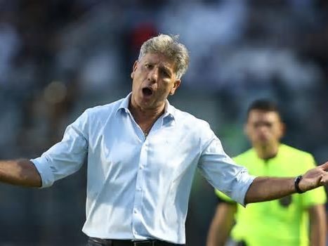 El entrenador de Gremio pide a sus jugadores abandonar el campo tras roja a Diego Costa