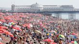 Exact date boiling 25C 'mini-heatwave' crashes into Britain from Europe