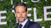 Ioan Gruffudd se ve inmerso en otro escándalo: su hija de 13 años pide una orden de alejamiento contra él