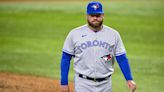 Blue Jays agree to 3-year deal with manager John Schneider