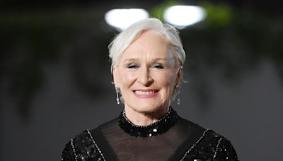 ‘Hillbilly Elegy’ Star Glenn Close Gets In A Dig At JD Vance’s “Childless Cat Ladies” Comment