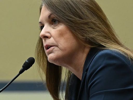 Renuncia la directora del Servicio Secreto después del atentado contra Trump