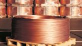 El cobre supera al oro, llega a US$11.000 la tonelada y marca un nuevo máximo histórico tras crecer 31% en el año