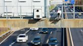 La inteligencia artificial en las carreteras: dónde están las cámaras que controlan el uso del cinturón y del móvil en Castilla-La Mancha