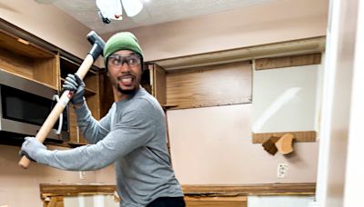 Mookie Betts surprises dad with a home renovation in Nashville on 'Secret Celebrity Renovation'