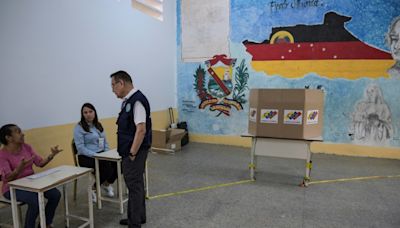 Concern grows as Venezuela blocks election observers