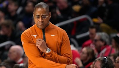 Texas Basketball Officially Signs 2024 Commit Jamie Vinson