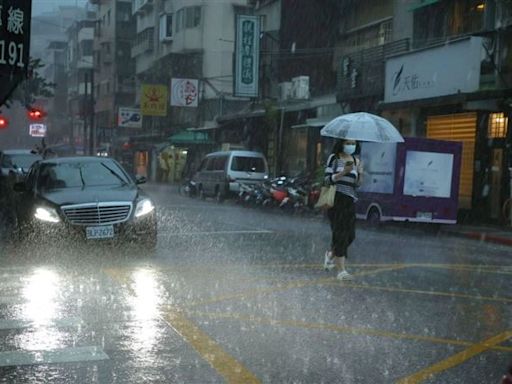 嘉義東石晚間狂下63.5毫米！明全台有雨「3地區」恐大雷雨