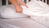 ¿Por qué es crucial cambiar su ropa de cama con frecuencia? Descúbralo aquí