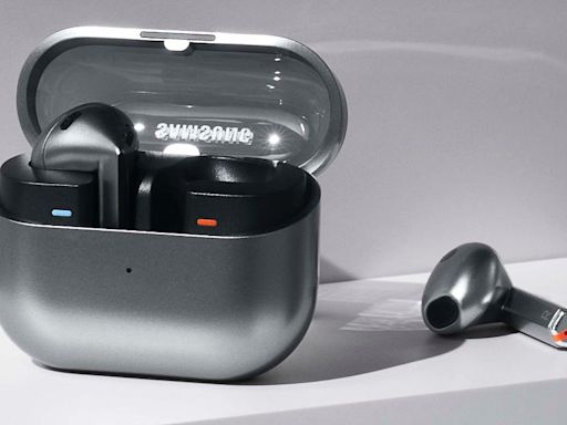 Samsung’s new Buds3 series earbuds feature new designs and interpretation features