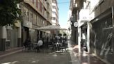 Pavimentarán la calle Ánimes tras la denuncia de vecinos y comerciantes por su "aspecto desagradable"