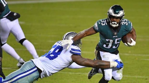 Eagles Free Agent RB Boston Scott Finds New Home