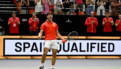 Carlos Alcaraz supera a Ugo Humbert y España se clasifica para la final de la Copa Davis en Málaga