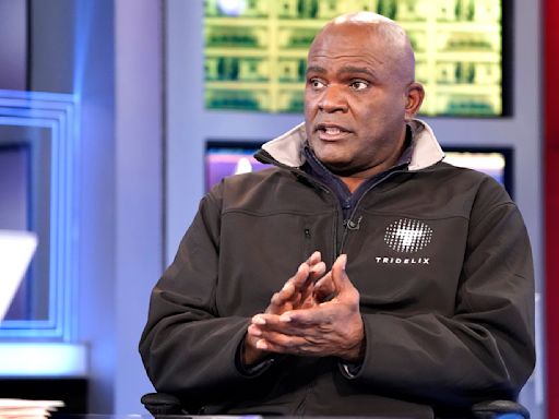 Hall of Famer Lawrence Taylor reportedly arrested again on felony charge over sex offender registration violation