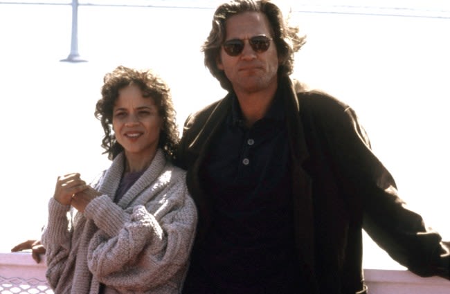 Rosie Perez: Studio ‘Had a Problem’ Depicting Interracial Relationship with Jeff Bridges in ‘Fearless’