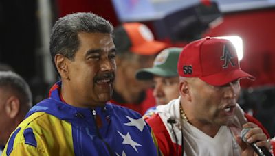 Maduro pide "respeto a la voluntad popular" tras ser proclamado presidente reelecto