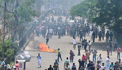 Why have thousands of students taken to the streets in protest in Bangladesh?