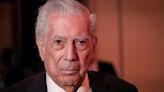 “Solo un idiota puede ser totalmente feliz”: viaje a las mejores frases de Mario Vargas Llosa - La Tercera